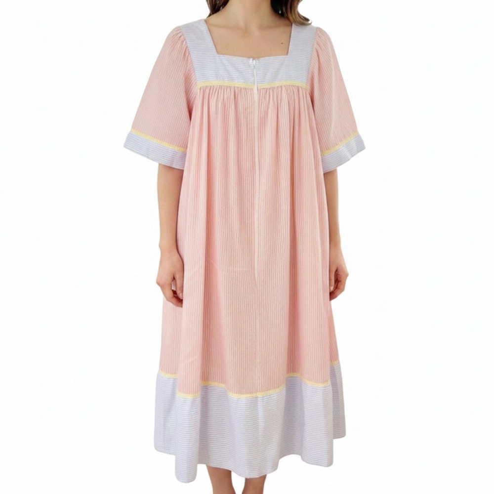 Vintage 70s Seersucker Striped House Dress Zip Robe Summer Pastel Pink Blue S